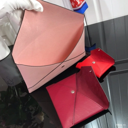 POCHETTE LOUIS VUITTON KIRIGAMI 0811
